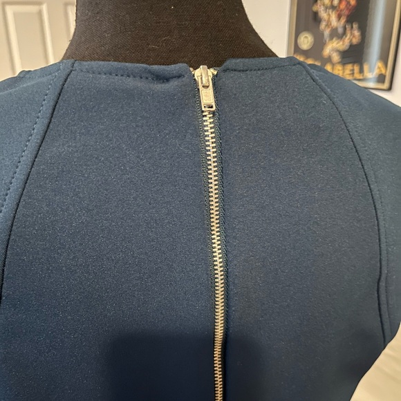 Maggy London Peplum Dress Size 10 - Picture 5 of 7